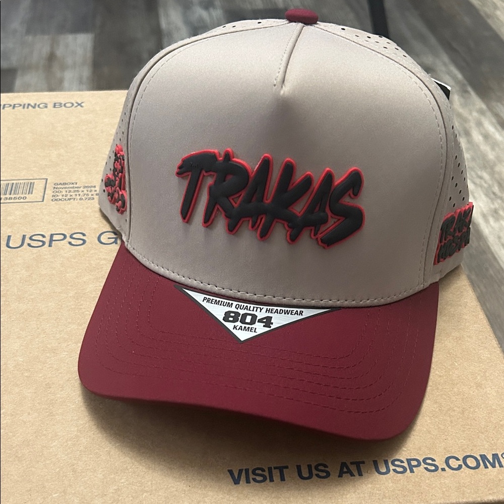 Trakas Beige and Red Cap